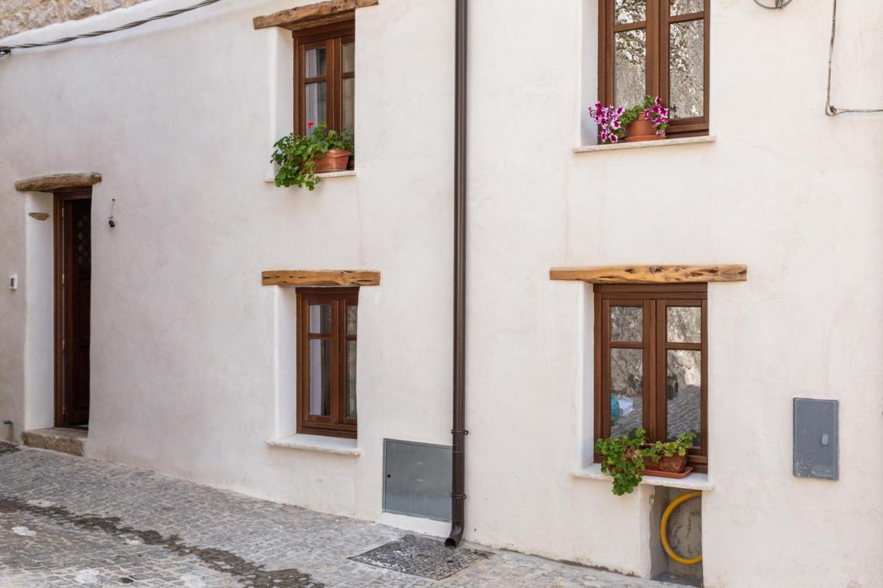 Hotel Bed And Terrace Caterina Baunei Exterior foto