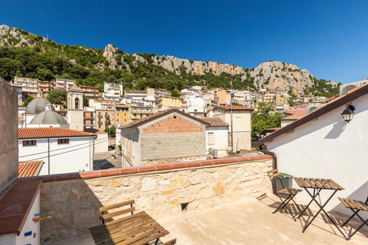 Hotel Bed And Terrace Caterina Baunei Exterior foto