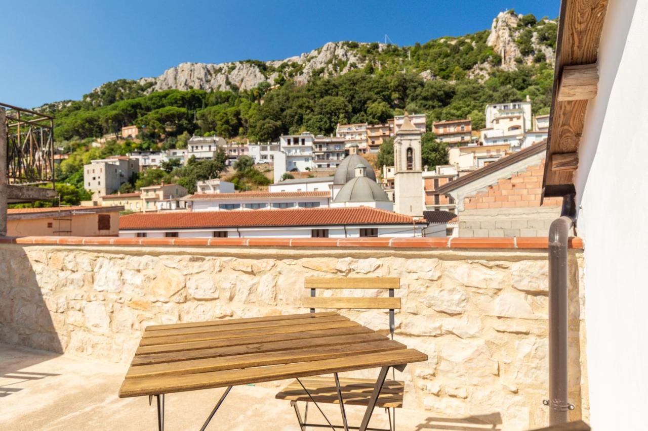 Hotel Bed And Terrace Caterina Baunei Exterior foto